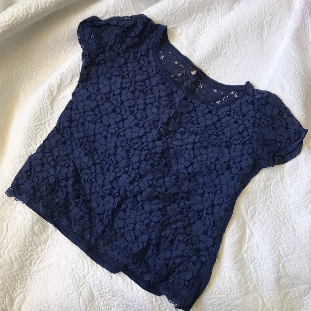 Navy blue lace shirt sleeve